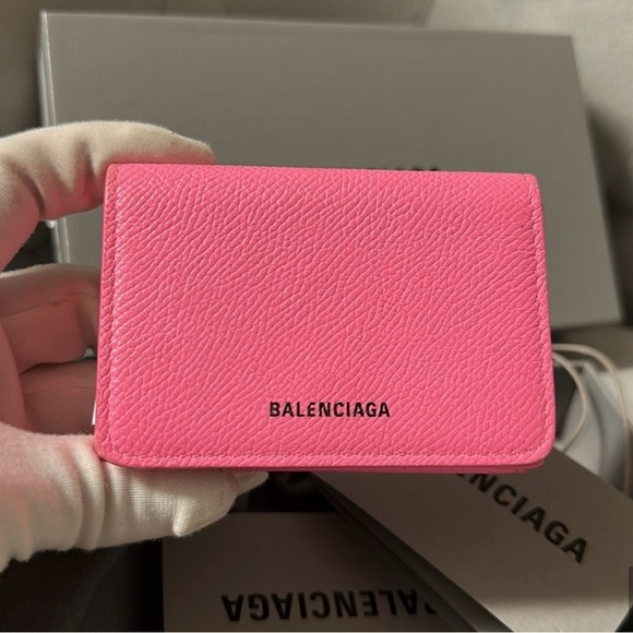 BALENCIAGA GIFT AWAY Full Inclusion Hot Pink Tri-Fold Leather Snap Wallet - Picture 10 of 11